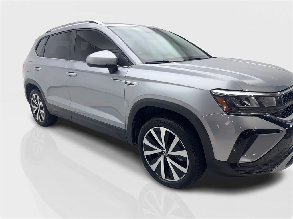 2024 Volkswagen Taos 1.5T SE CAM,PANO,HTD STS,BLIND SPOT,18&quot; WLS Irving TX