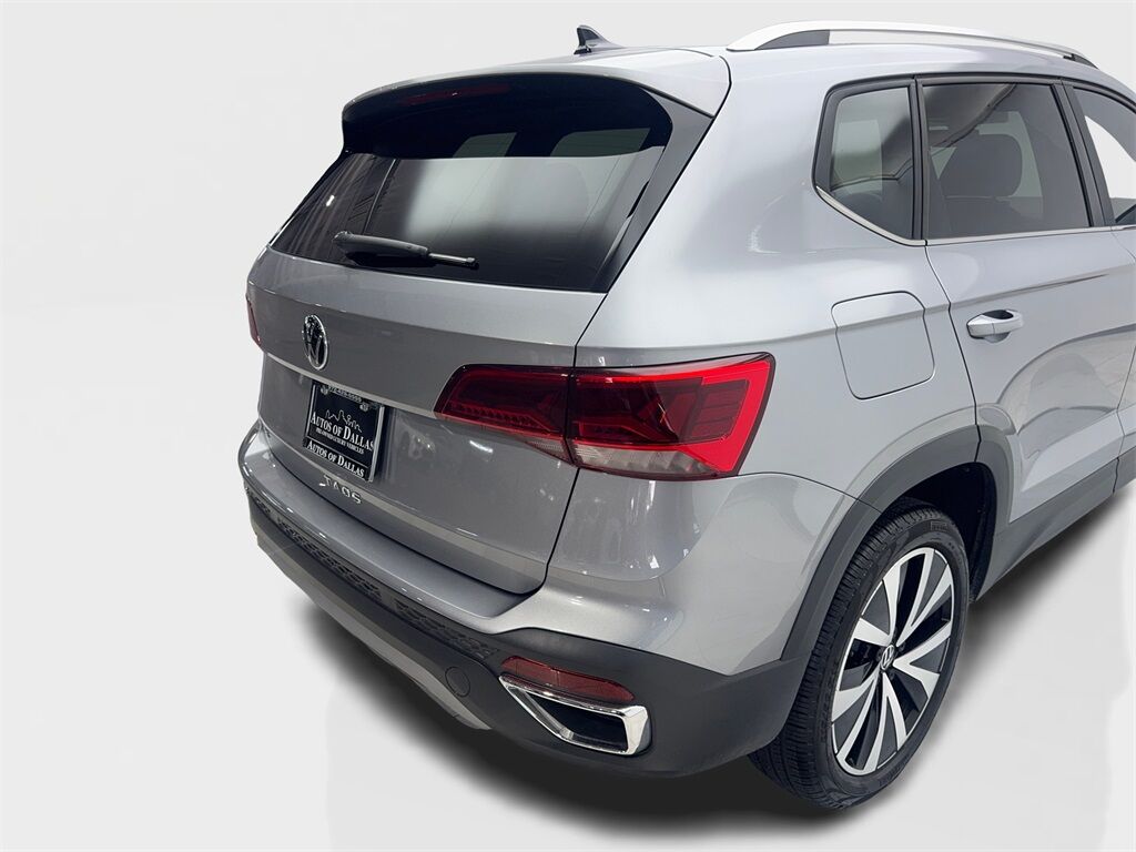 2024 Volkswagen Taos 1.5T SE CAM,PANO,HTD STS,BLIND SPOT,18&quot; WLS Irving TX
