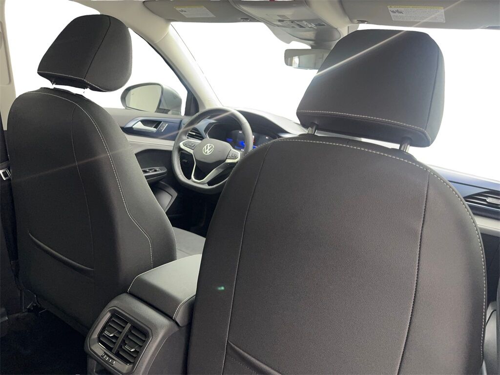 2024 Volkswagen Taos 1.5T SE CAM,PANO,HTD STS,BLIND SPOT,18&quot; WLS Irving TX
