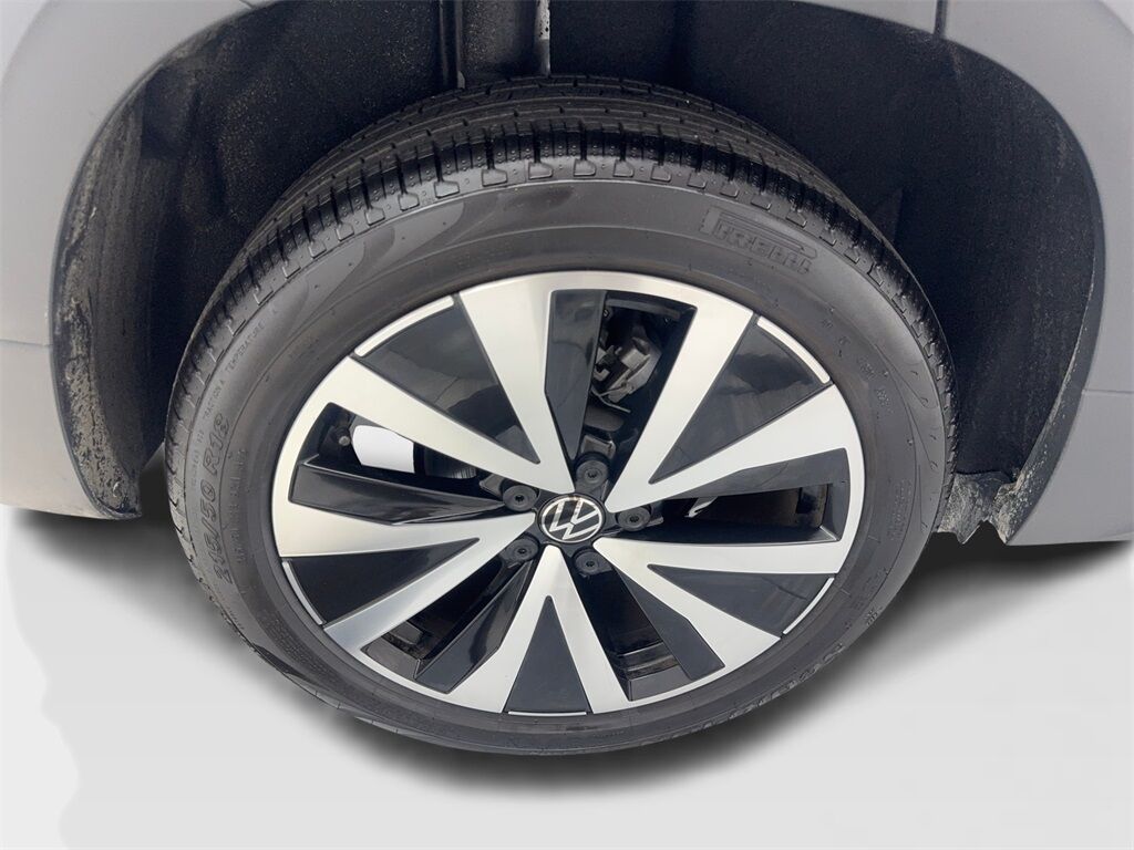 2024 Volkswagen Taos 1.5T SE CAM,PANO,HTD STS,BLIND SPOT,18&quot; WLS Irving TX