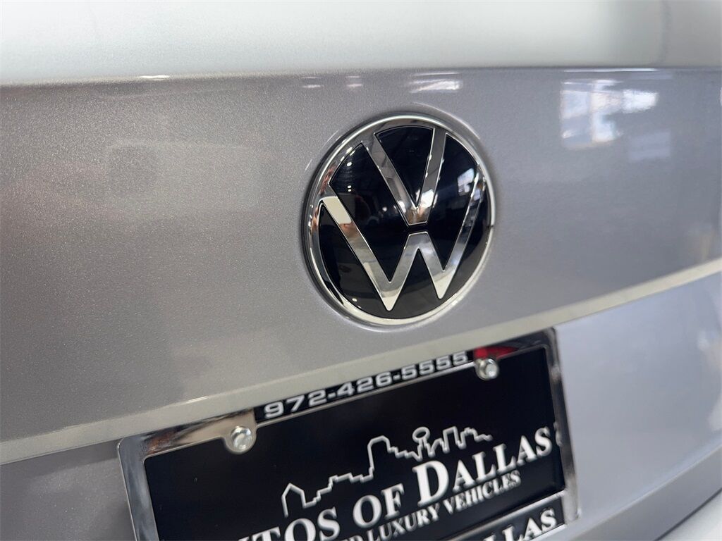 2024 Volkswagen Taos 1.5T SE CAM,PANO,HTD STS,BLIND SPOT,18&quot; WLS Irving TX