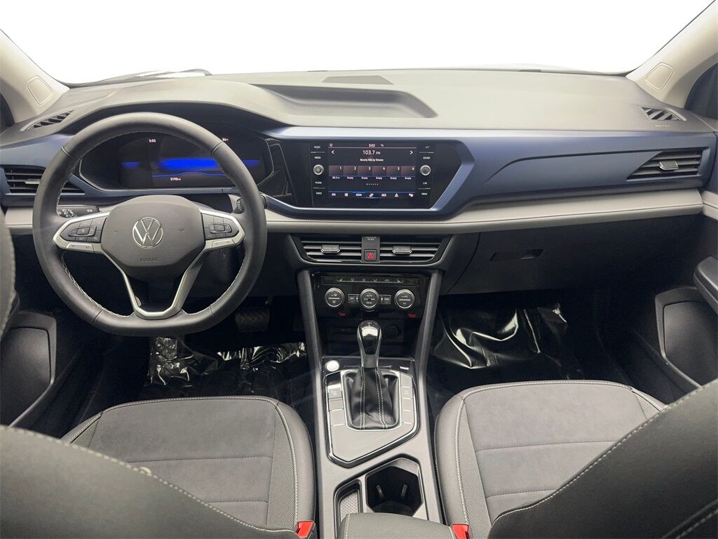 2024 Volkswagen Taos 1.5T SE CAM,PANO,HTD STS,BLIND SPOT,18&quot; WLS Irving TX