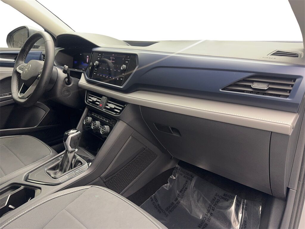 2024 Volkswagen Taos 1.5T SE CAM,PANO,HTD STS,BLIND SPOT,18&quot; WLS Irving TX