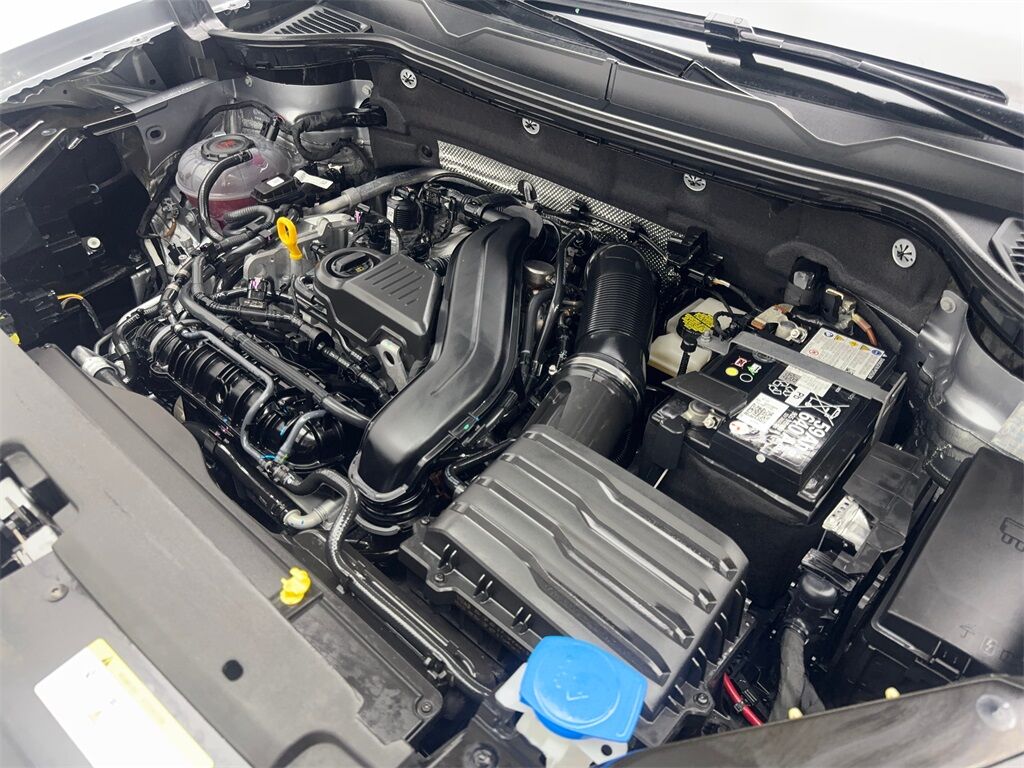 2024 Volkswagen Taos 1.5T SE CAM,PANO,HTD STS,BLIND SPOT,18&quot; WLS Irving TX