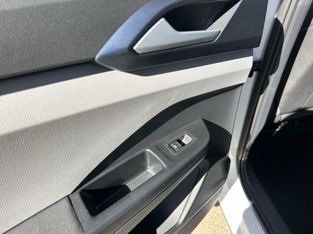 2024 Volkswagen Taos 1.5T SE Crestwood KY