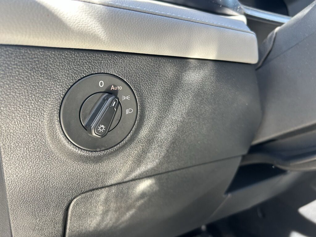 2024 Volkswagen Taos 1.5T SE Crestwood KY