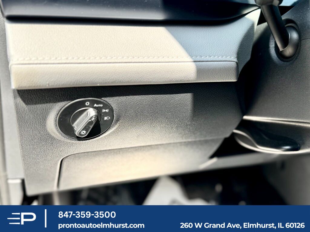 2024 Volkswagen Taos 1.5T SE Elmhurst IL