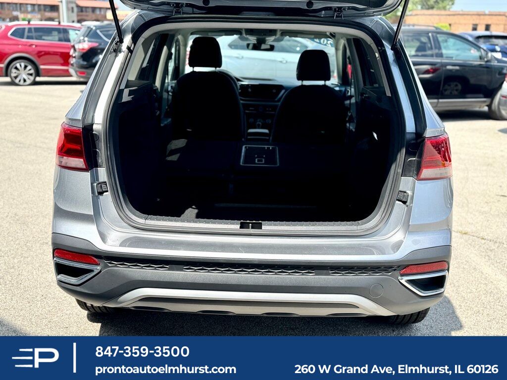 2024 Volkswagen Taos 1.5T SE Elmhurst IL