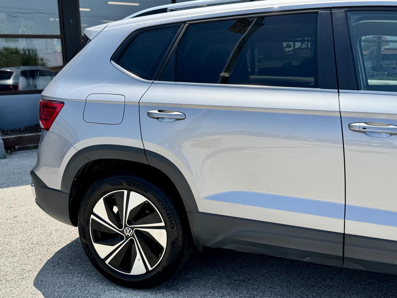 2024 Volkswagen Taos 1.5T SE Elmhurst IL