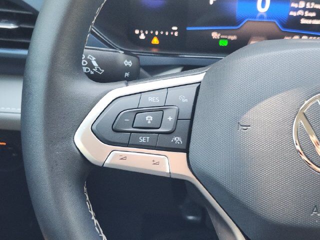 2024 Volkswagen Taos 1.5T SE Grapevine TX