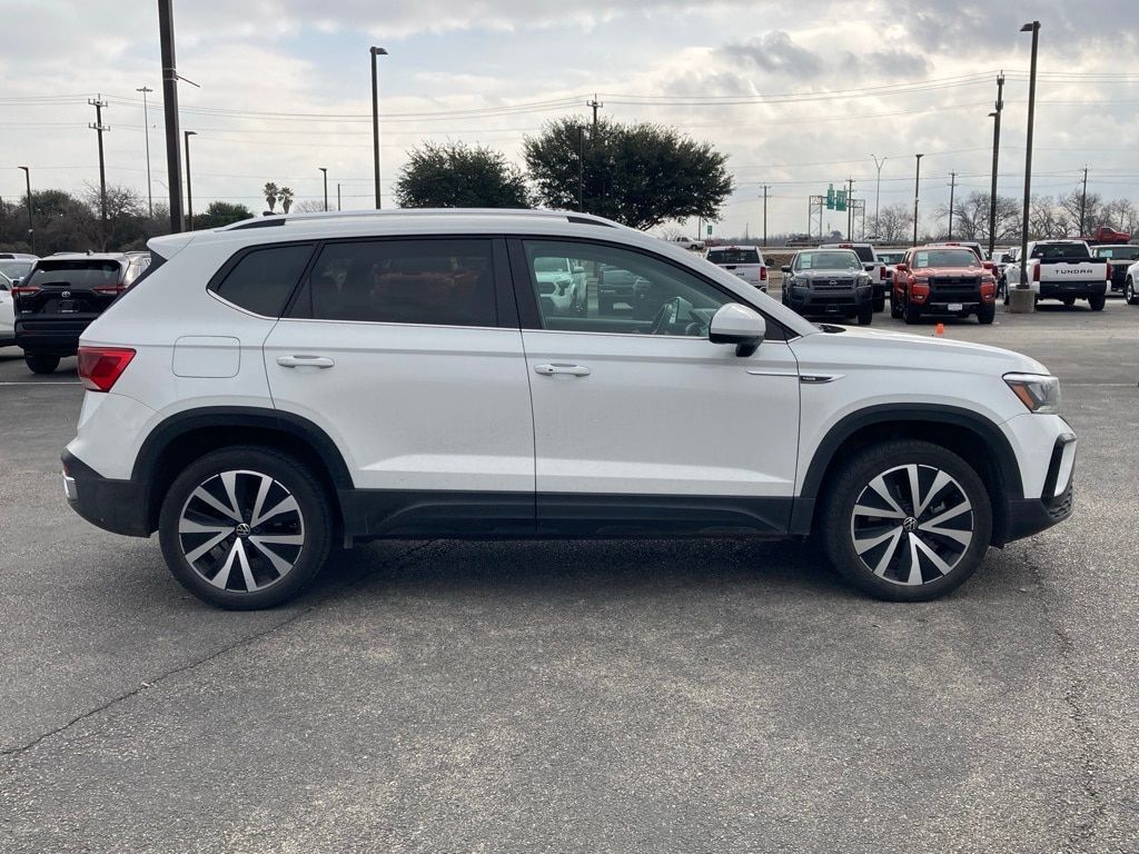 2024 Volkswagen Taos 1.5T SE