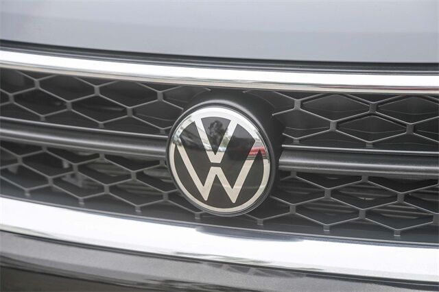 2024 Volkswagen Taos 1.5T SE Glendale CA