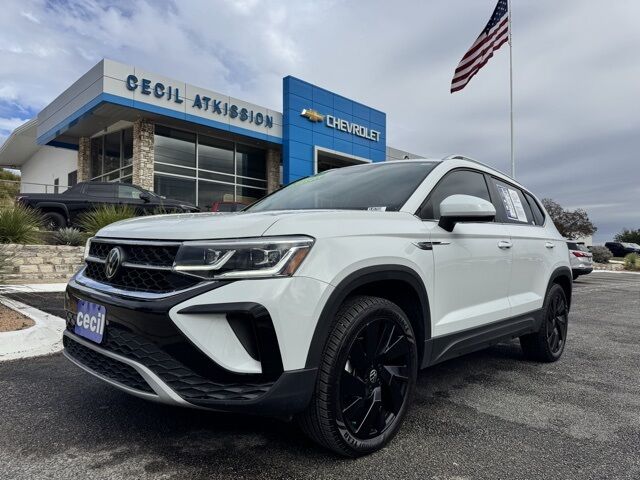 2024 Volkswagen Taos 1.5T SEL