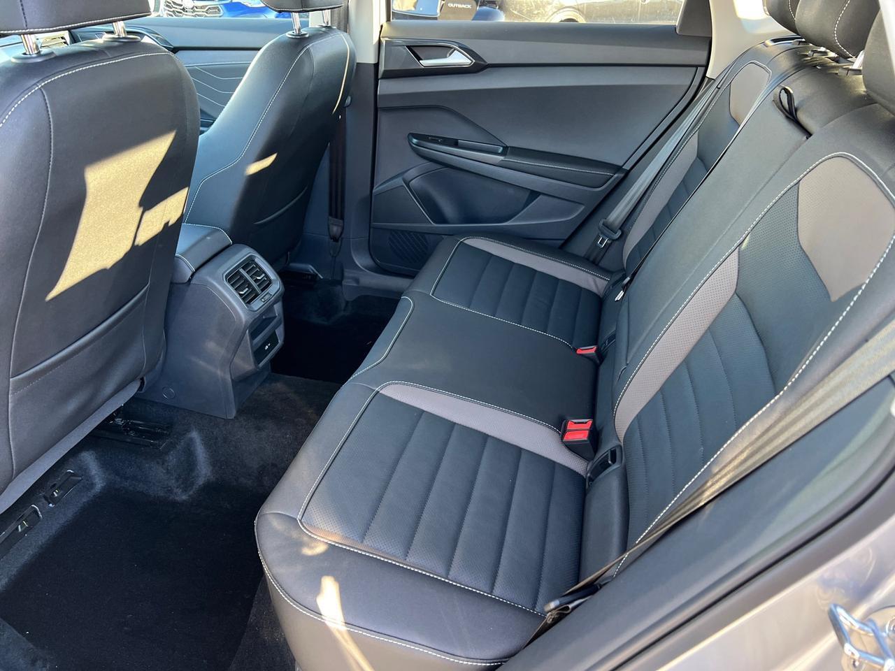 2024 Volkswagen Taos 1.5T SEL Hagerstown MD