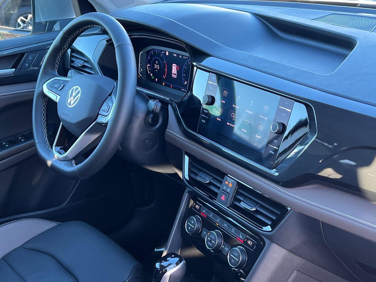 2024 Volkswagen Taos 1.5T SEL Hagerstown MD