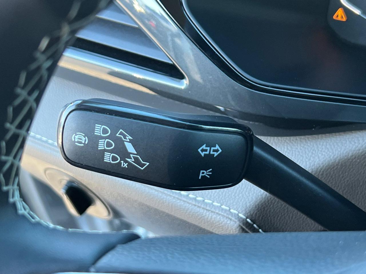 2024 Volkswagen Taos 1.5T SEL Hagerstown MD