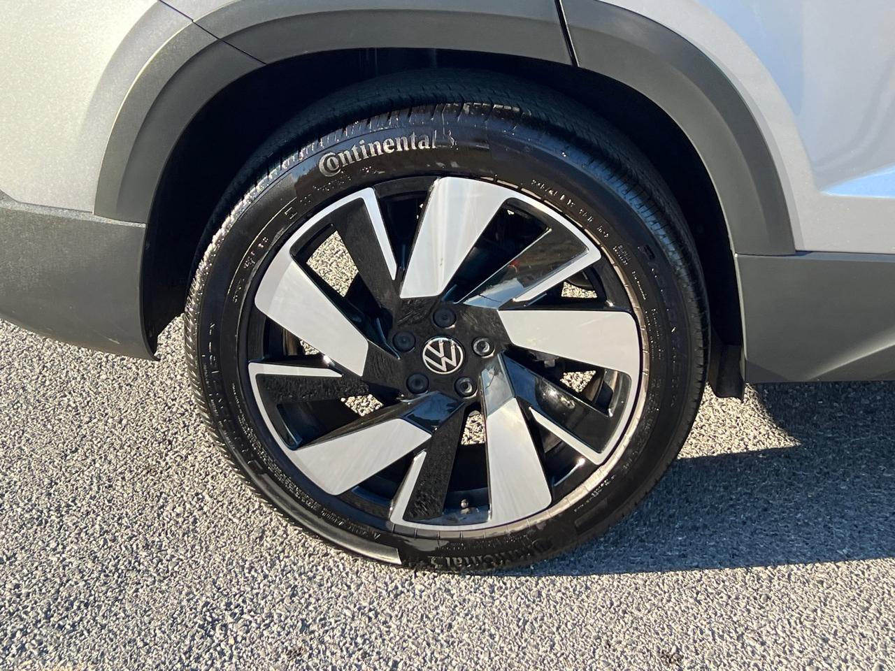 2024 Volkswagen Taos 1.5T SEL Hagerstown MD