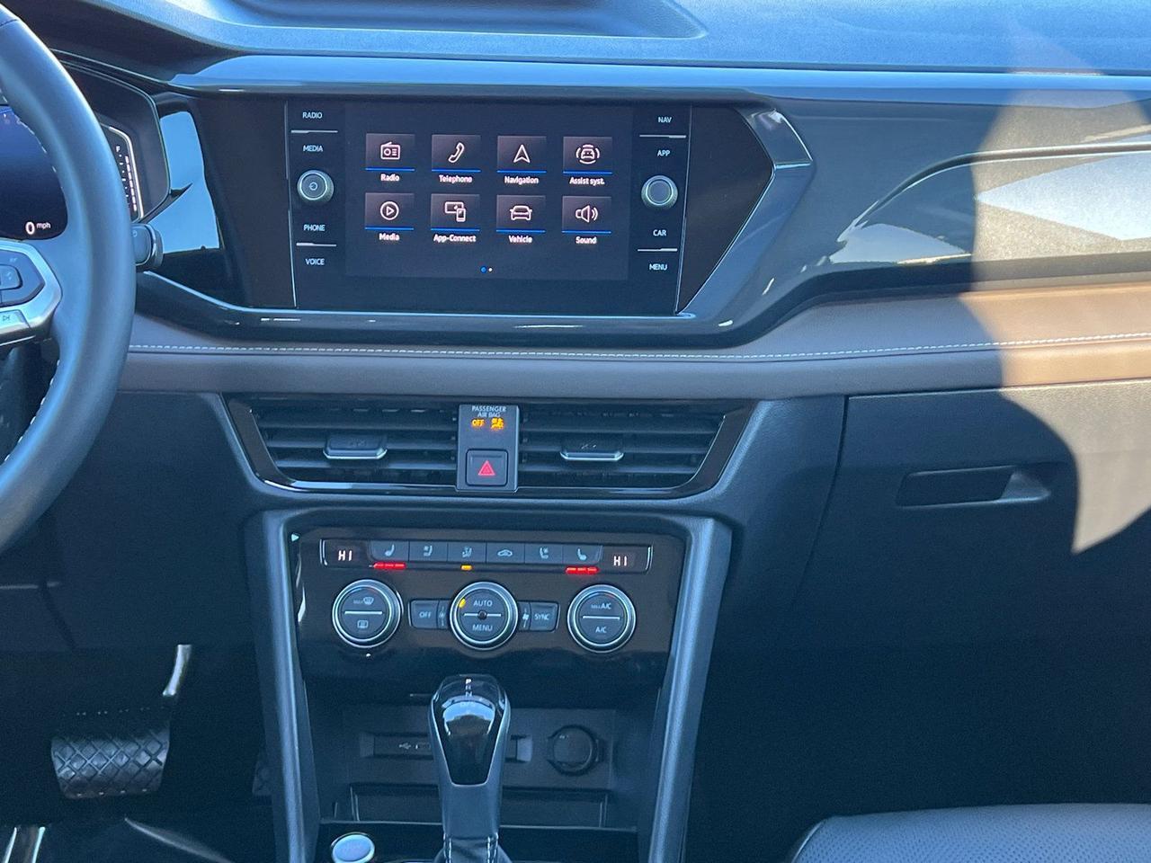 2024 Volkswagen Taos 1.5T SEL Hagerstown MD