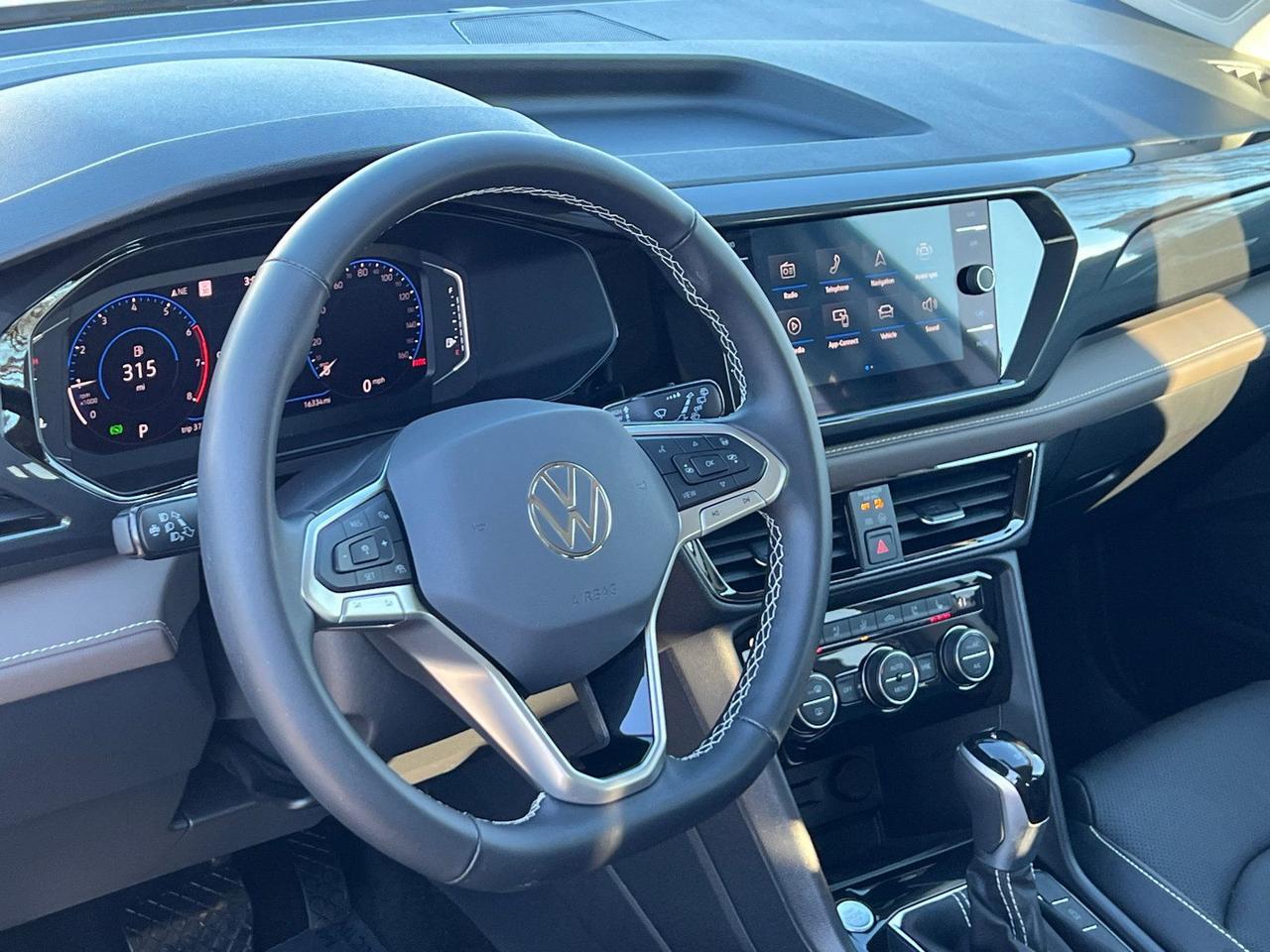 2024 Volkswagen Taos 1.5T SEL Hagerstown MD