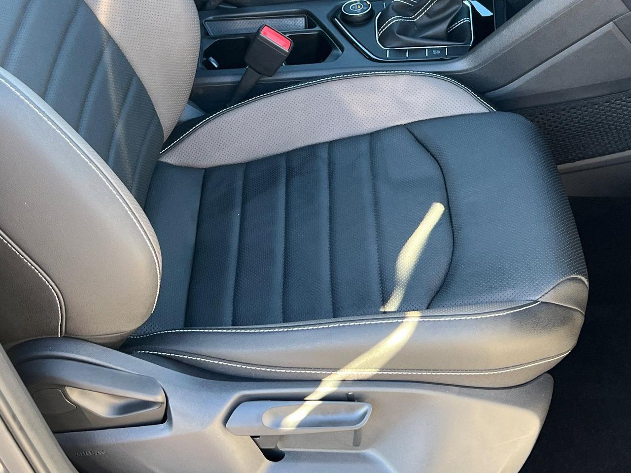 2024 Volkswagen Taos 1.5T SEL Hagerstown MD