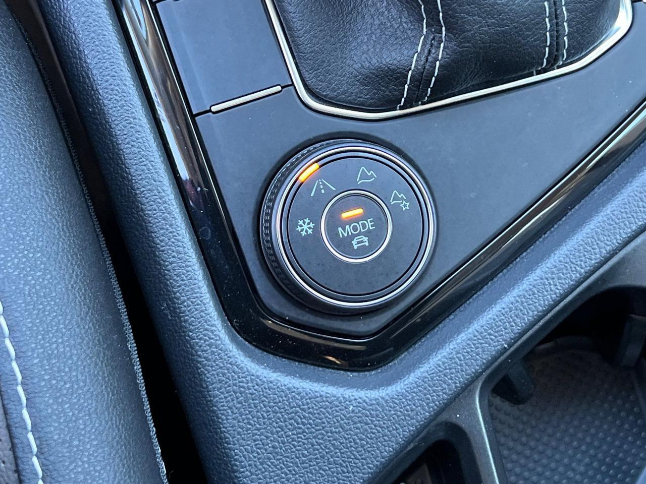 2024 Volkswagen Taos 1.5T SEL Hagerstown MD