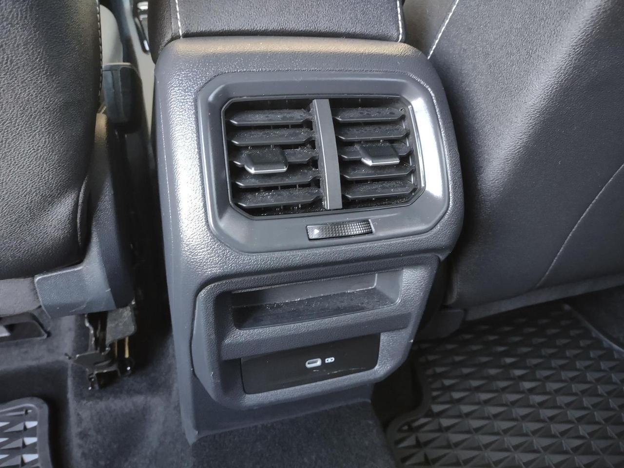 2024 Volkswagen Taos 1.5T SEL Waldorf MD
