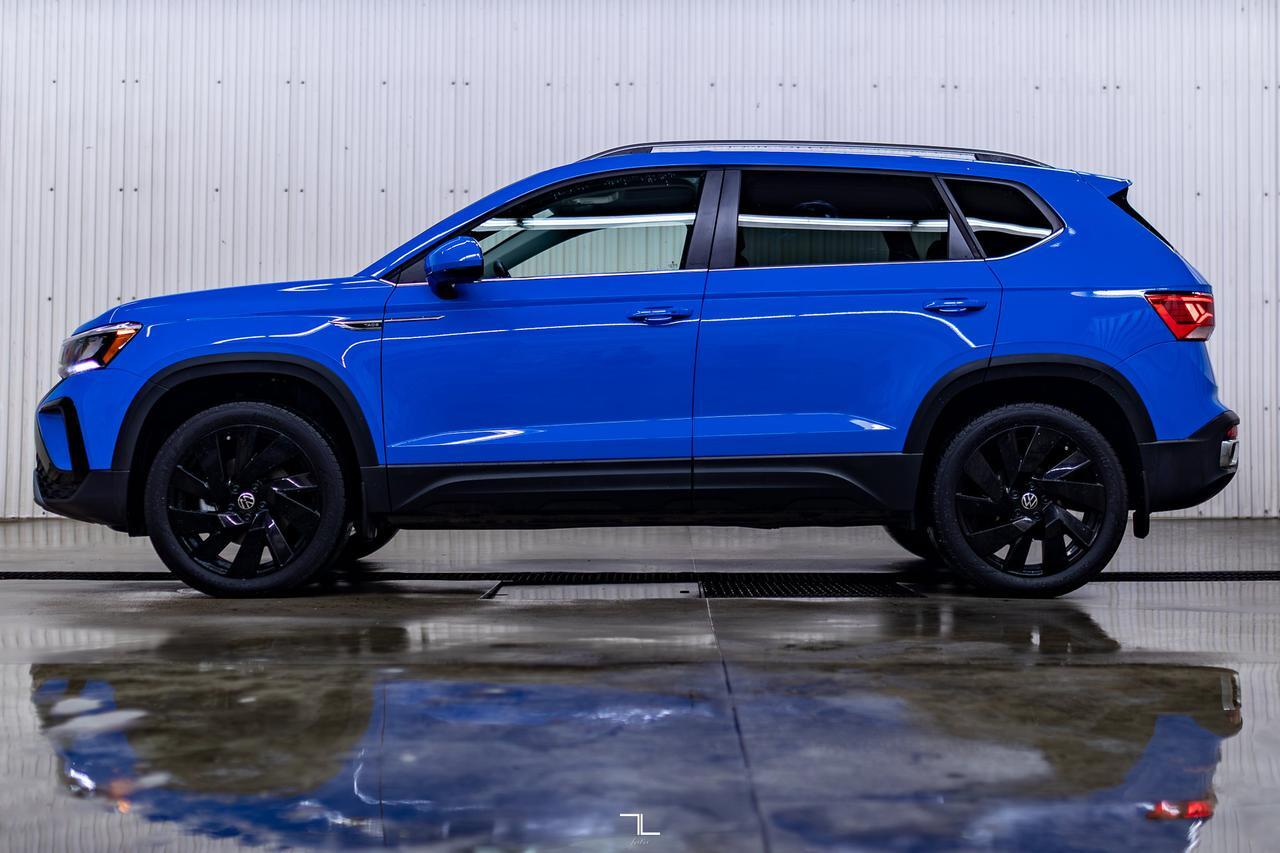2024 Volkswagen Taos 4Motion Comfortline Roof BCam Red Deer AB