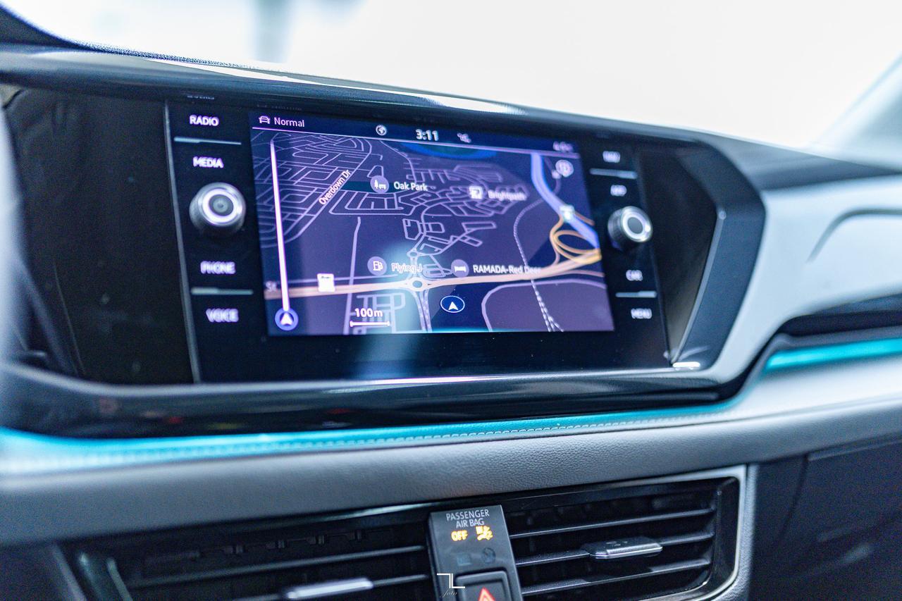 2024 Volkswagen Taos 4Motion Highline Leather Roof Nav BCam Red Deer AB