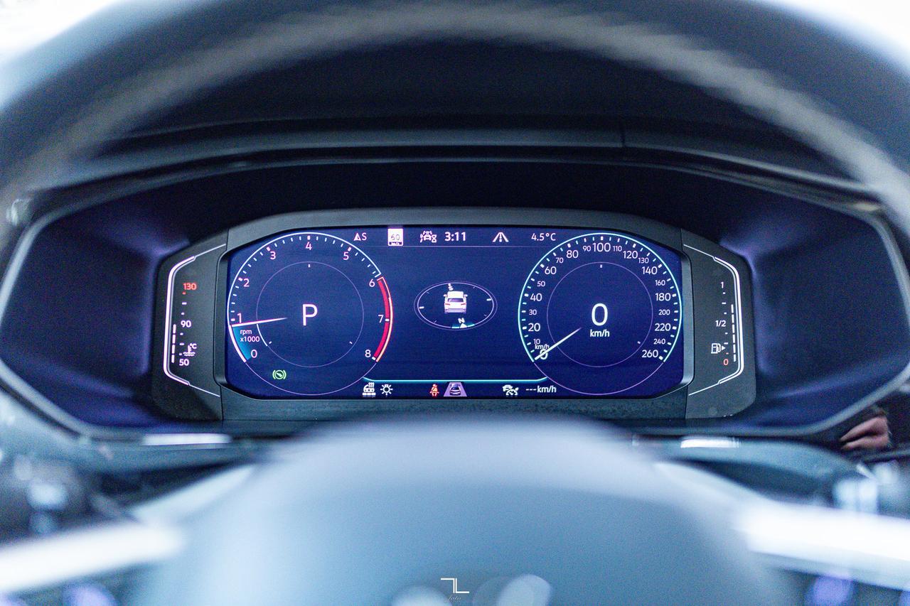 2024 Volkswagen Taos 4Motion Highline Leather Roof Nav BCam Red Deer AB