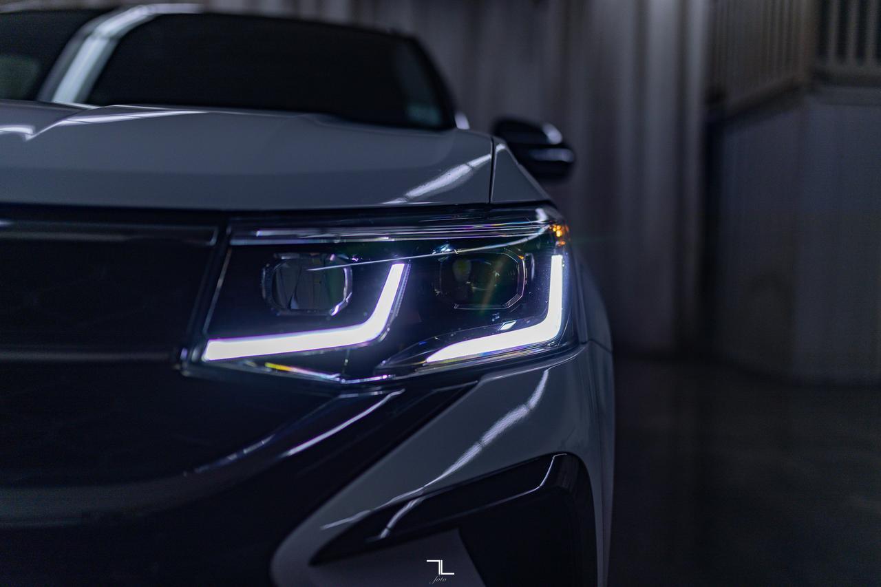 2024 Volkswagen Taos 4Motion Highline Leather Roof Nav BCam Red Deer AB