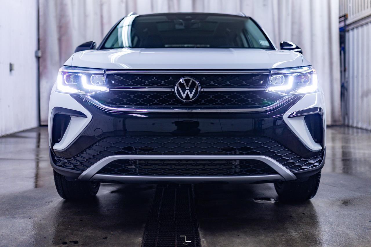 2024 Volkswagen Taos 4Motion Highline Leather Roof Nav BCam Red Deer AB