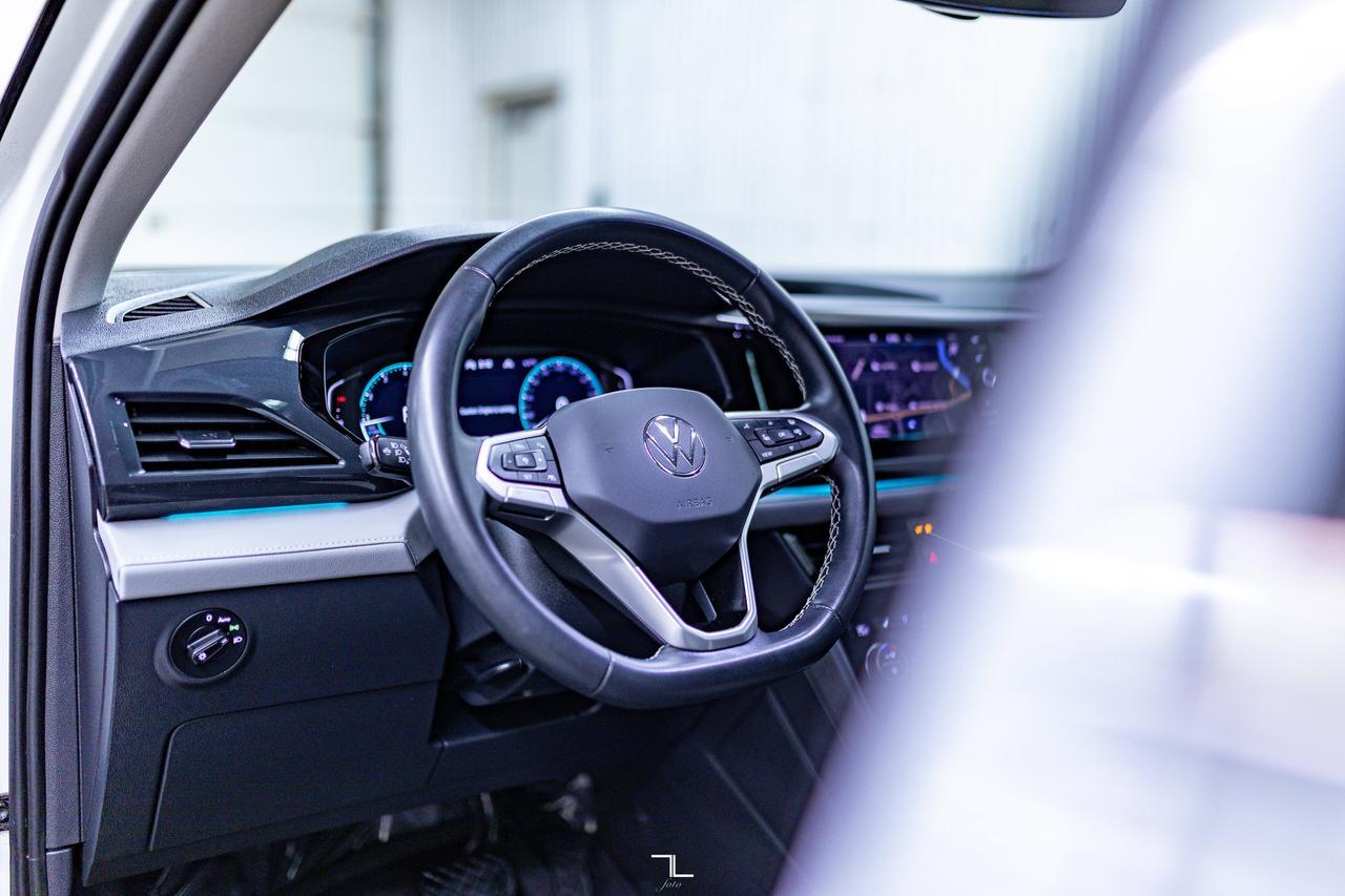 2024 Volkswagen Taos 4Motion Highline Leather Roof Nav BCam Red Deer AB