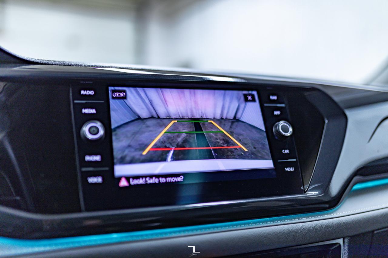 2024 Volkswagen Taos 4Motion Highline Leather Roof Nav BCam Red Deer AB