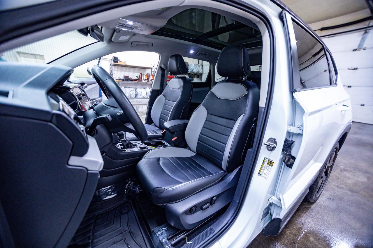 2024 Volkswagen Taos 4Motion Highline Leather Roof Nav BCam Red Deer AB