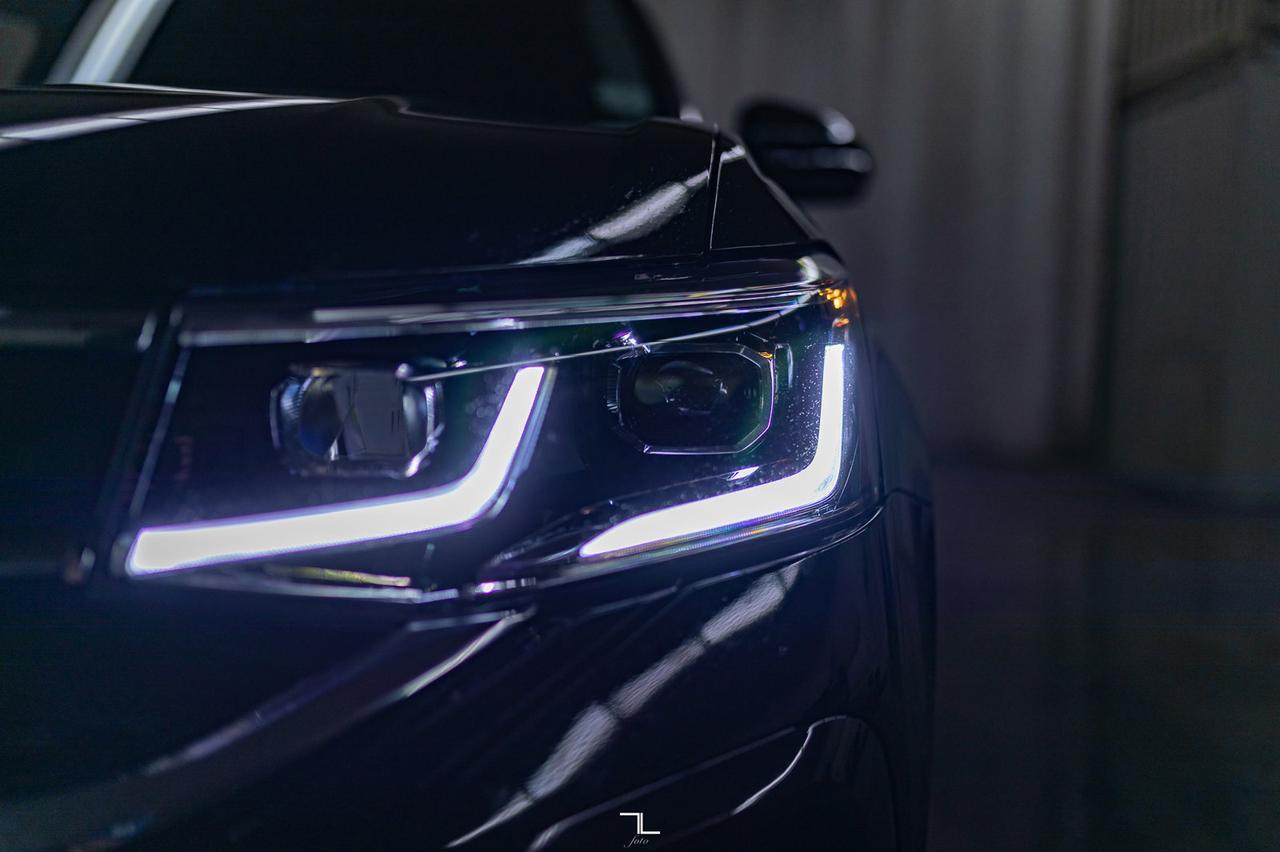 2024 Volkswagen Taos 4Motion Highline Leather Roof Nav BCam Red Deer AB