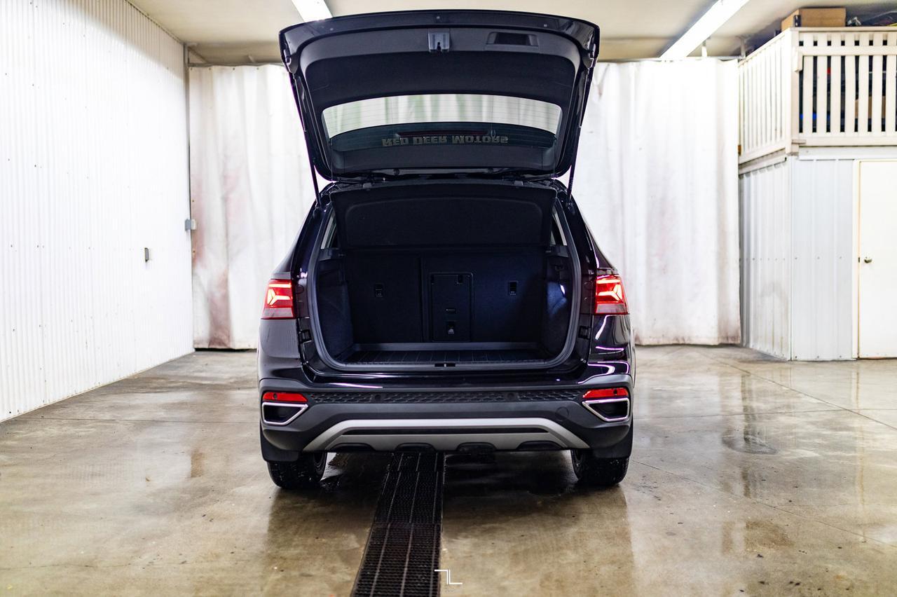 2024 Volkswagen Taos 4Motion Highline Leather Roof Nav BCam Red Deer AB