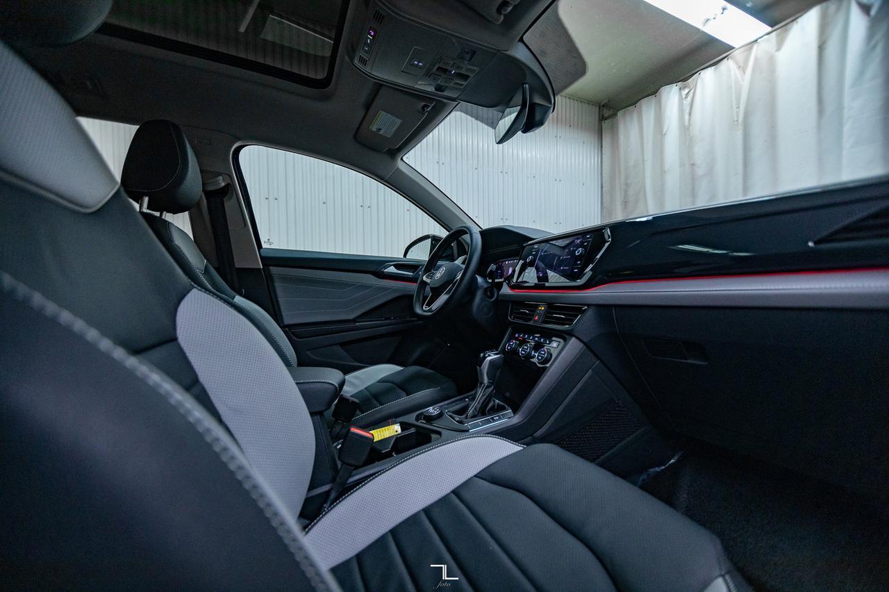 2024 Volkswagen Taos 4Motion Highline Leather Roof Nav BCam Red Deer AB