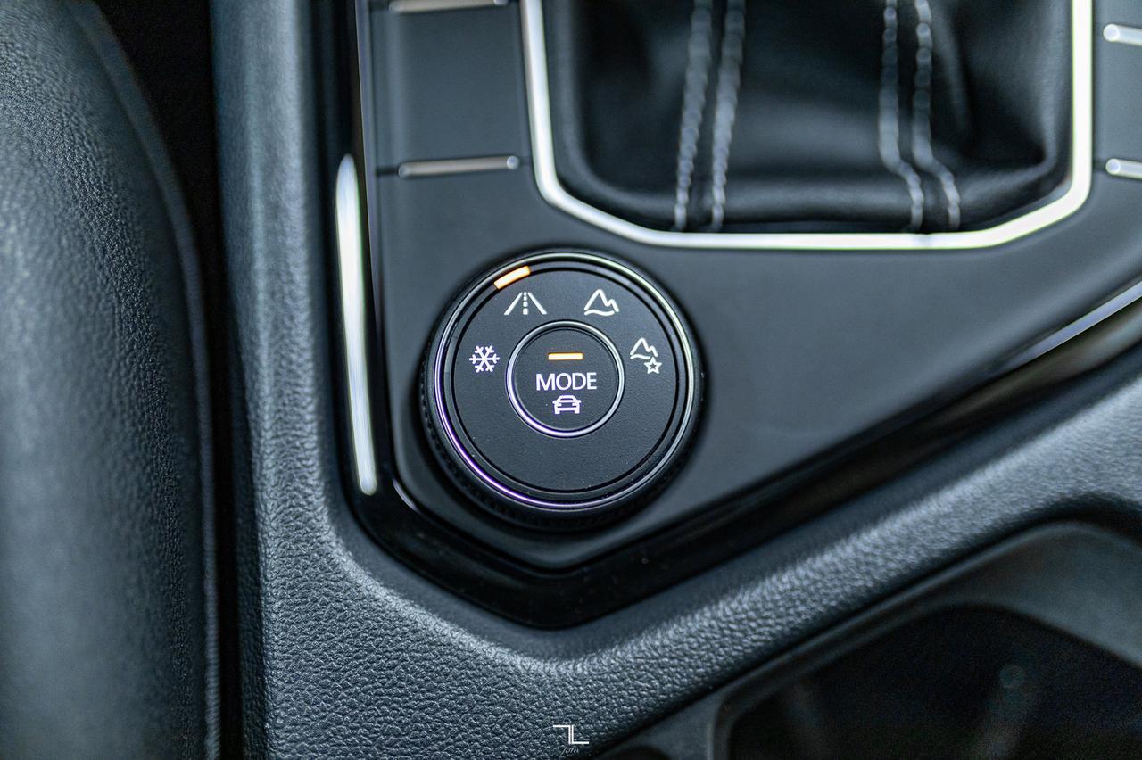 2024 Volkswagen Taos 4Motion Highline Leather Roof Nav BCam Red Deer AB