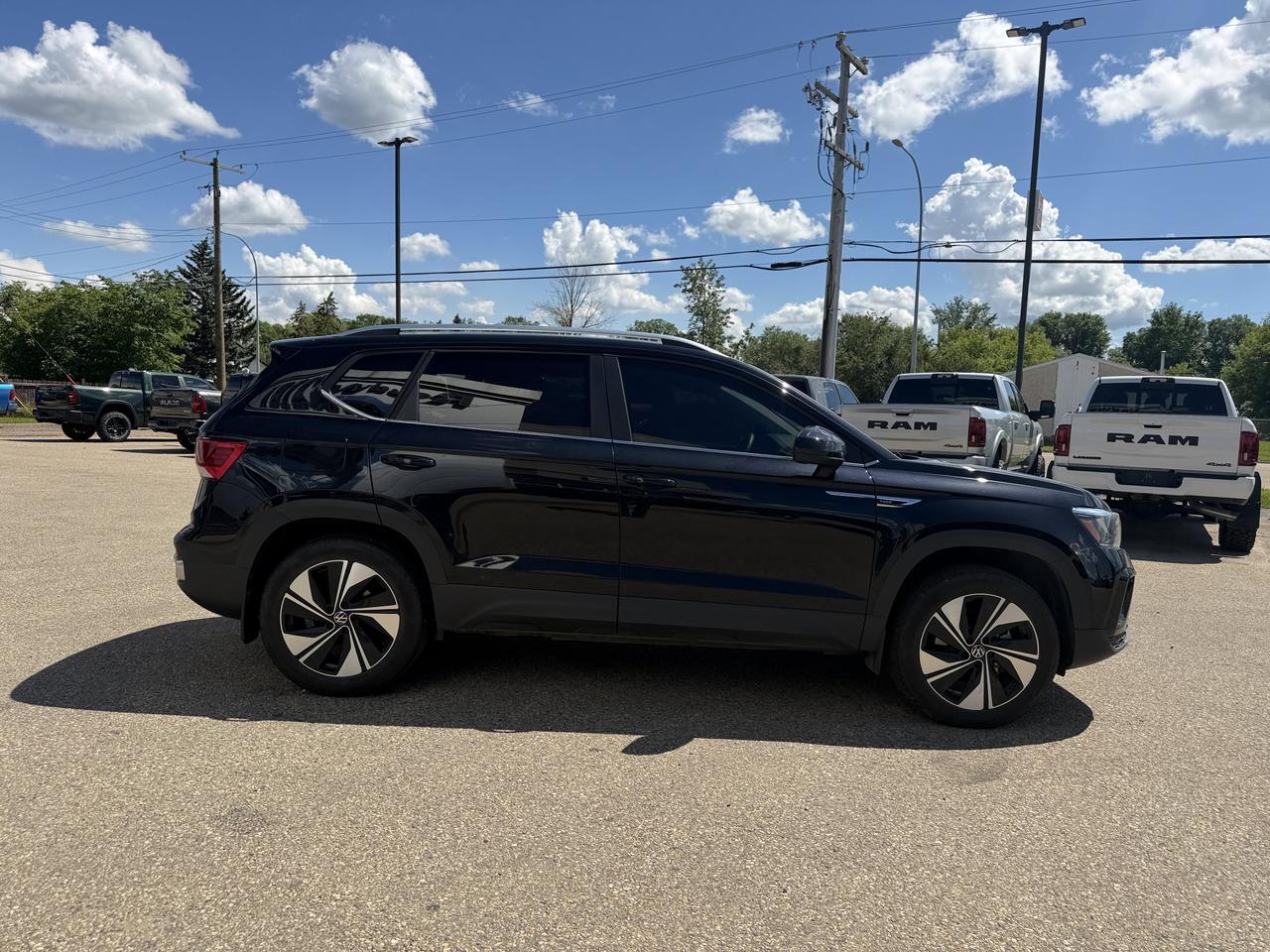2024 Volkswagen Taos Comfortline 4MOTION | Low KMs | Turbocharged I4 | Wireless Connectivity Redwater AB