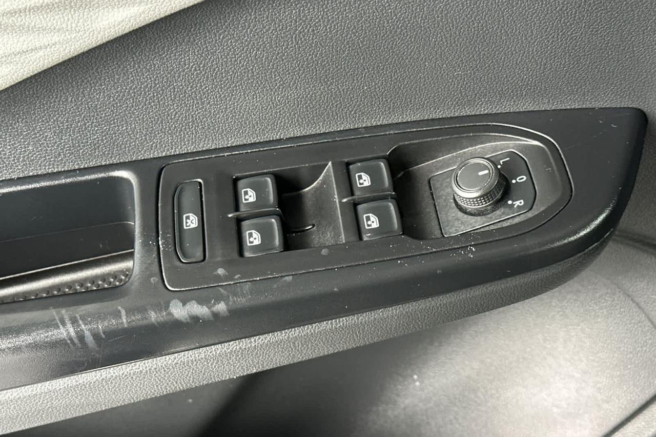 2024 Volkswagen Taos S Roseville CA