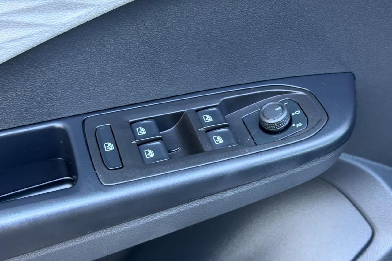 2024 Volkswagen Taos S Roseville CA
