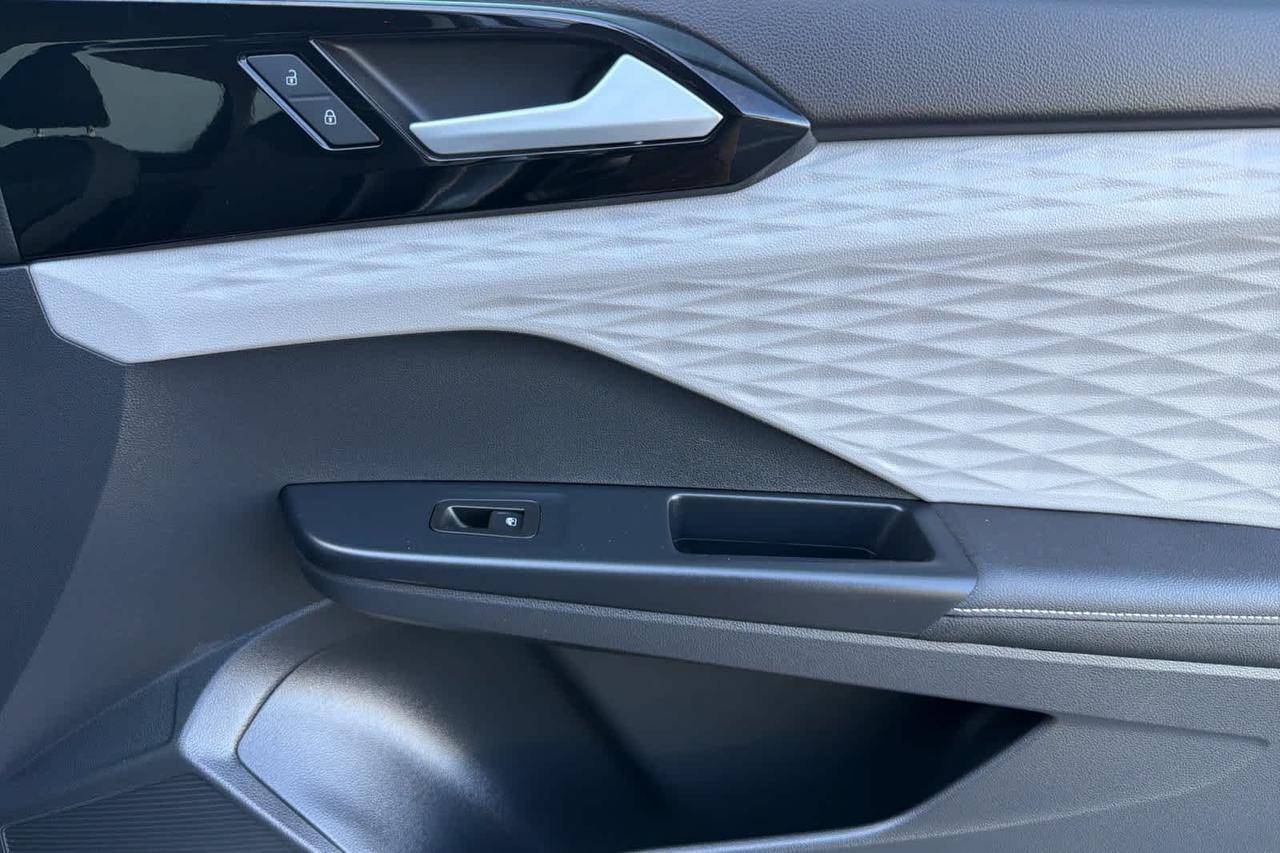2024 Volkswagen Taos S Roseville CA