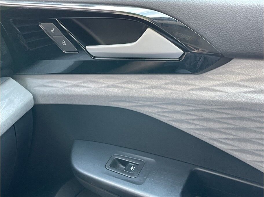 2024 Volkswagen Taos S Sport Utility 4D Port Orchard WA