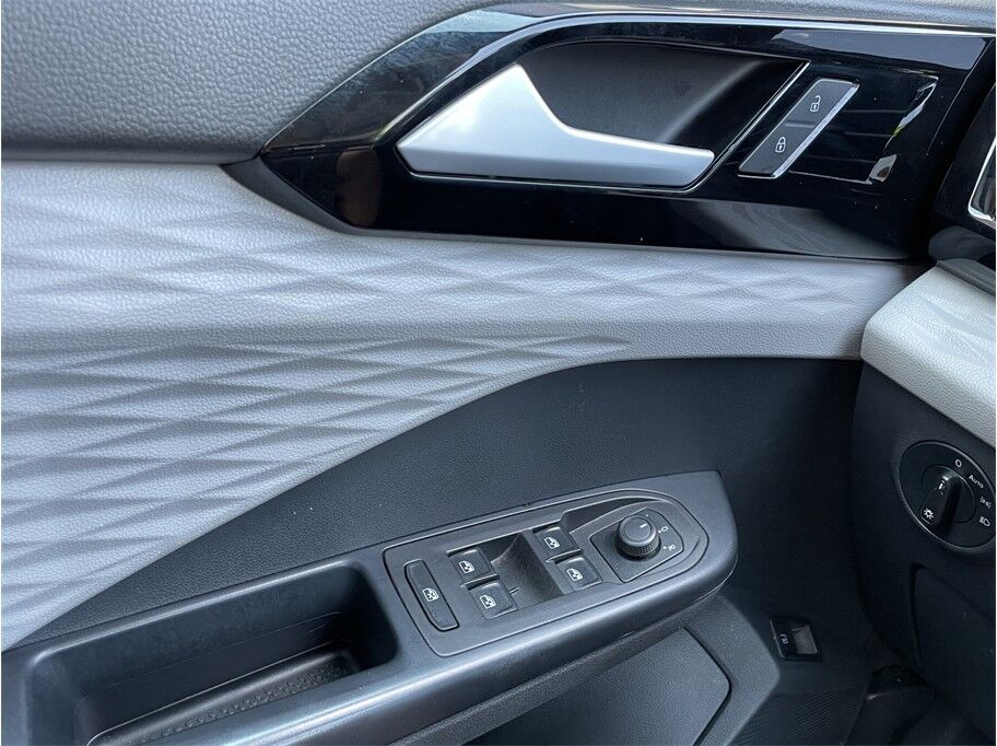 2024 Volkswagen Taos S Sport Utility 4D Port Orchard WA