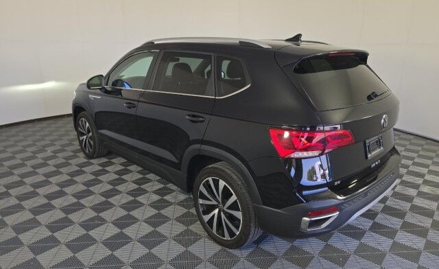 2024 Volkswagen Taos SE  TX