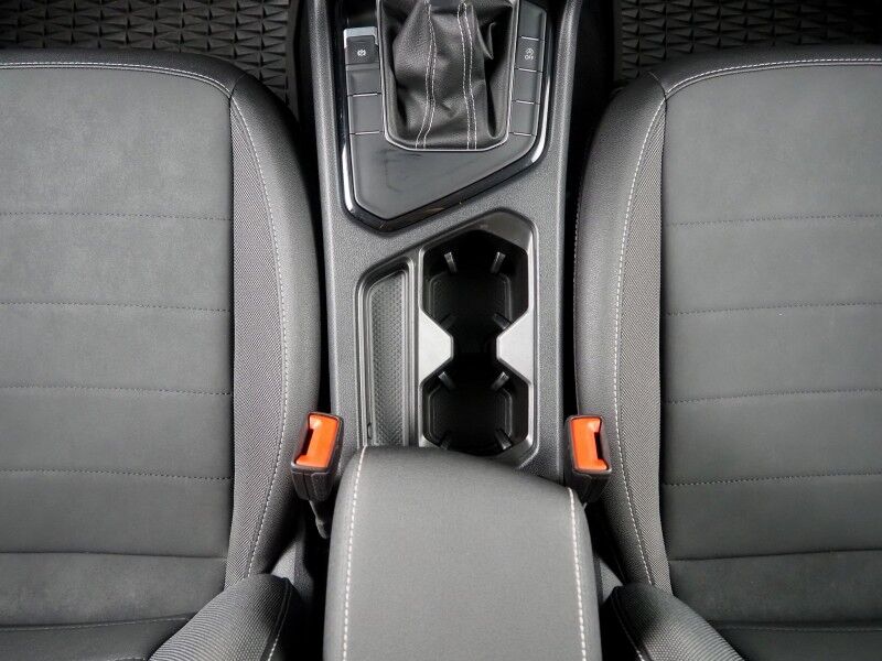 2024 Volkswagen Taos SE *ADAPTIVE CRUISE, SAFETY ALERTS, DIGITAL COCKPIT, BACKUP-CAMERA, COLOR TOUCHSCREEN, HEATED SEATS/STEERING, REMOTE START, KEYLESS ENTRY, WIRELESS CHARGING, ANDROID & APPLE Round Rock TX