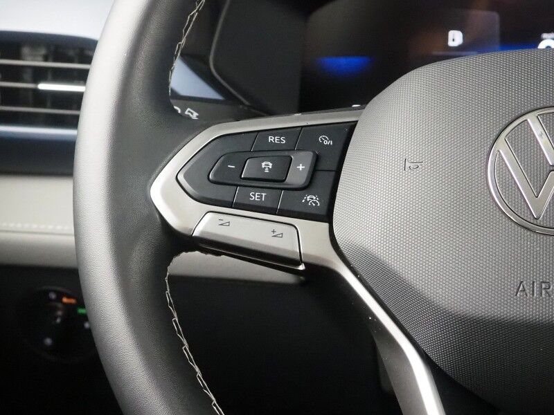 2024 Volkswagen Taos SE *ADAPTIVE CRUISE, SAFETY ALERTS, DIGITAL COCKPIT, BACKUP-CAMERA, COLOR TOUCHSCREEN, HEATED SEATS/STEERING, REMOTE START, KEYLESS ENTRY, WIRELESS CHARGING, ANDROID & APPLE Round Rock TX