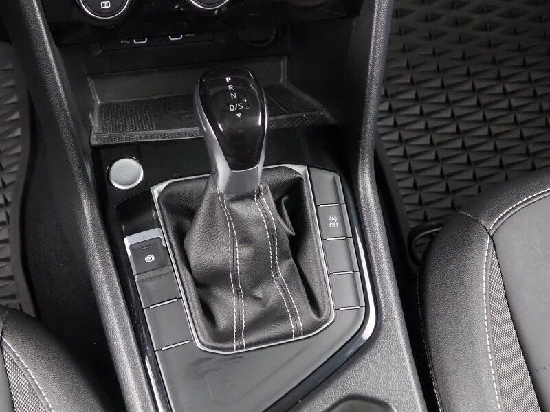 2024 Volkswagen Taos SE *ADAPTIVE CRUISE, SAFETY ALERTS, DIGITAL COCKPIT, BACKUP-CAMERA, COLOR TOUCHSCREEN, HEATED SEATS/STEERING, REMOTE START, KEYLESS ENTRY, WIRELESS CHARGING, ANDROID & APPLE Round Rock TX