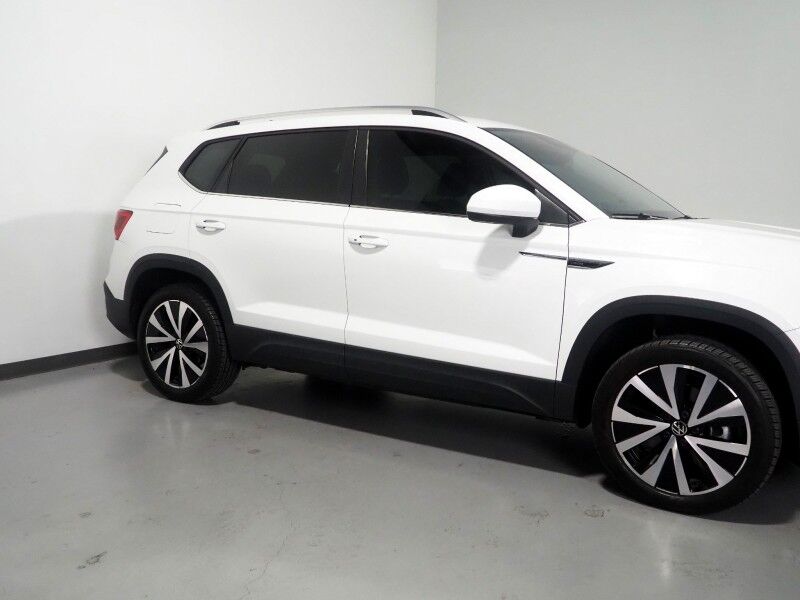 2024 Volkswagen Taos SE *ADAPTIVE CRUISE, SAFETY ALERTS, DIGITAL COCKPIT, BACKUP-CAMERA, COLOR TOUCHSCREEN, HEATED SEATS/STEERING, REMOTE START, KEYLESS ENTRY, WIRELESS CHARGING, ANDROID & APPLE Round Rock TX