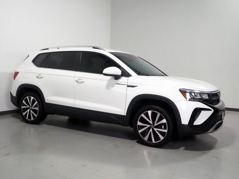 2024 Volkswagen Taos SE *ADAPTIVE CRUISE, SAFETY ALERTS, DIGITAL COCKPIT, BACKUP-CAMERA, COLOR TOUCHSCREEN, HEATED SEATS/STEERING, REMOTE START, KEYLESS ENTRY, WIRELESS CHARGING, ANDROID & APPLE